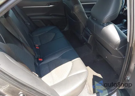 2020 Toyota Camry Se z USA, uszkodzony, nr VIN 4T1G11AK2LU506729